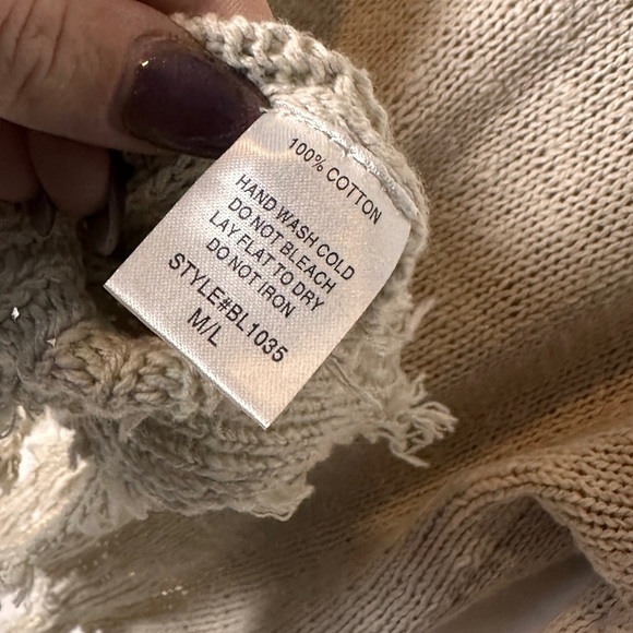 3/$20 💥 Blank Paige Oversized Relaxed Fit Sweater Distressed Cream Frayed Knit - Picture 14 of 15